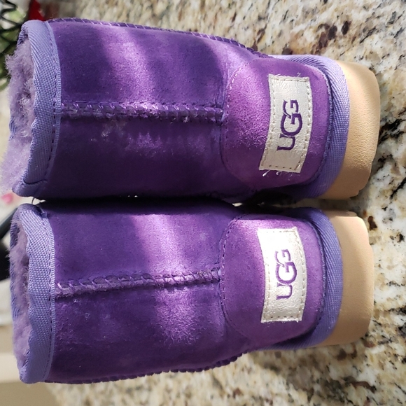 Toddler Uggs - Picture 3 of 4
